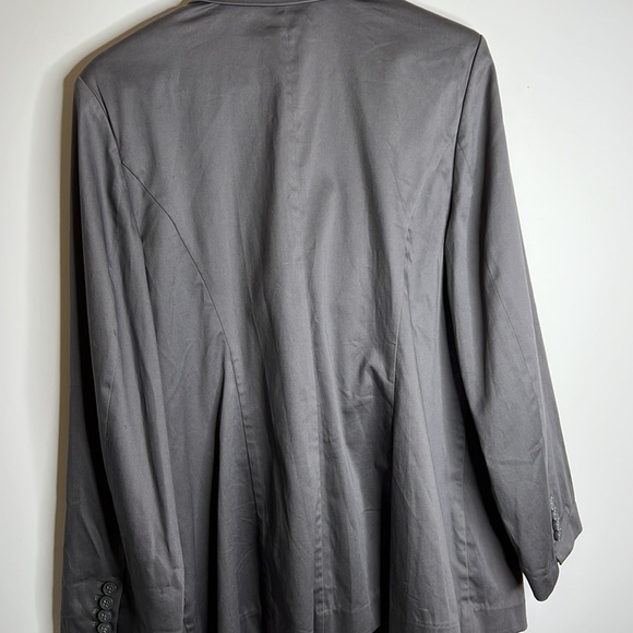 Lane Bryant Perfect Drape Blazer in gray, striped interior - Picture 7 of 10